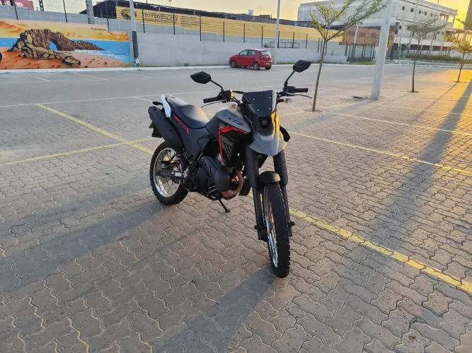 Lander 2025 Connected, único dono 9800km