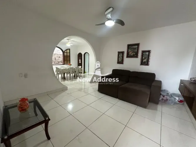 À venda 3 casas com entradas independentes, na Glória - Vila Velha