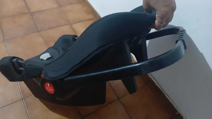 Vendo bebê conforto 