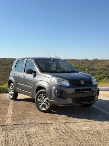 Fiat Uno Attractive 1.0 EVO Fire Flex 8V 5P 2021