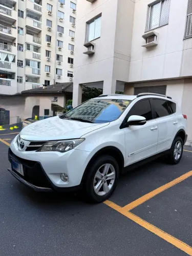 Toyota RAV4 2.0 4X4 16V Aut. 2014