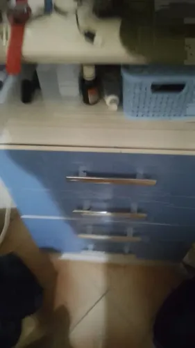 Vendo mesa com 4 bancos, tanquinho, fogão, sanduicheira, cômoda e ventilador 