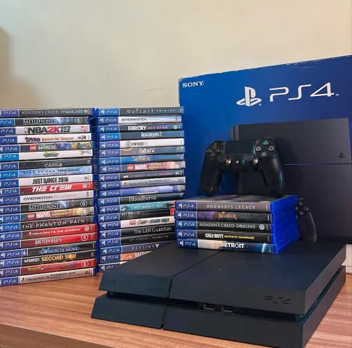 Ps4 com jogos e garantia