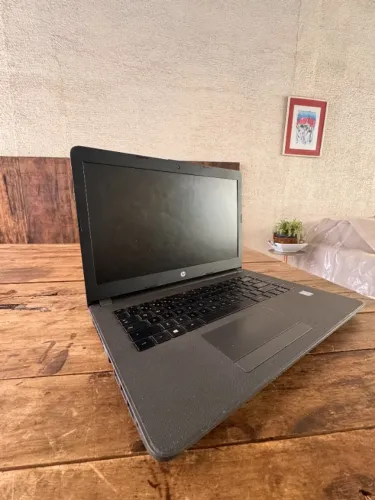 Notebook HP - i3 / 8GB / SSD - Rápido