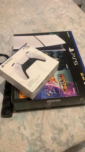PlayStation 5 Mídia Digital com 2 controles