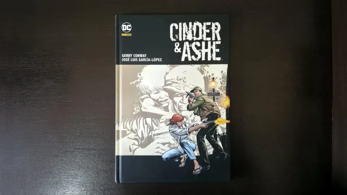 Cinder e Ashe - DC Comics - HQ Panini