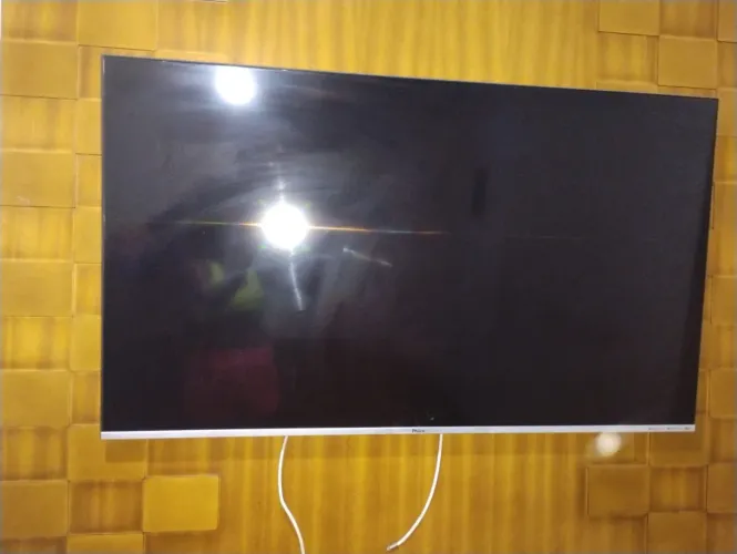 Vende se uma tv de 60 polegadas 