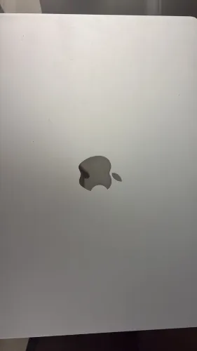 Macbook Air M3 15" 24GB RAM 512 GB