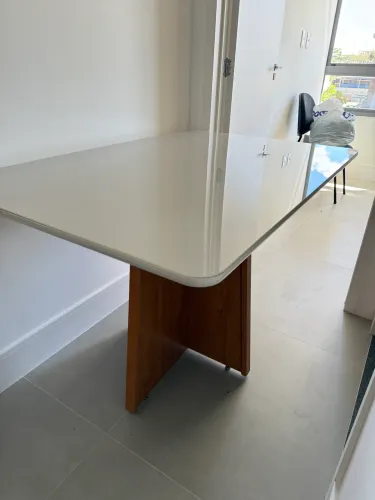 Vende-se mesa de jantar de vidro temperado para 4 lugares 