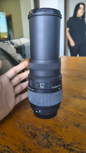 Lente Telefoto Sigma 70-300mm Macro Para Nikon (Excelente Estado)