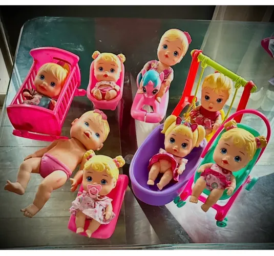 Jogo de bonecas em kits