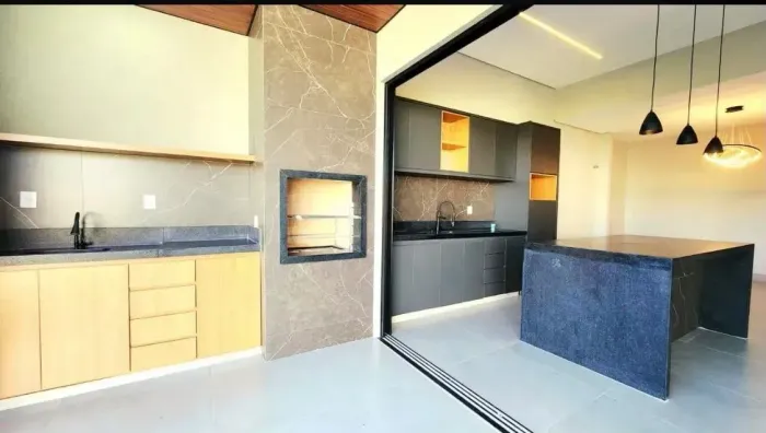 Casa Térrea à venda 420 m² com 3 quartos em Alto Umuarama - Uberlândia - MG