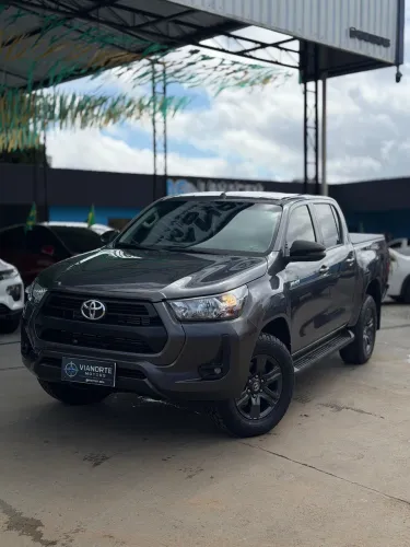 Toyota Hilux CD SR 4X4 2.8 TDI Diesel Aut. 2025