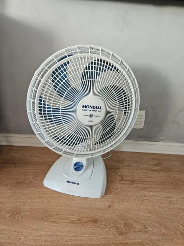 Ventilador de mesa mondial