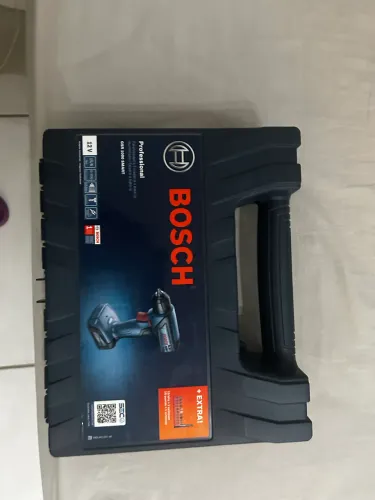 Desapegando parafusadeira Bosch c/ maleta