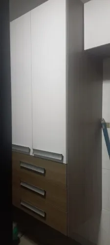 Vendo Armário completo semi-novo.(750.00)
