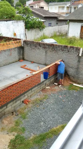 Preciso de pedreiro