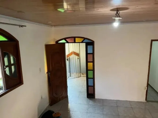 CASA COM 3 QUARTOS EM VILA ZULMIRA - ACEITO ENTRADA