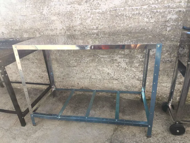Messa de inox para cozinha de restaurante