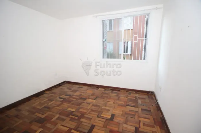 Apartamento Amplo com 3 Dormitórios no Edifício Residencial CohabPel ? Segurança e Confort