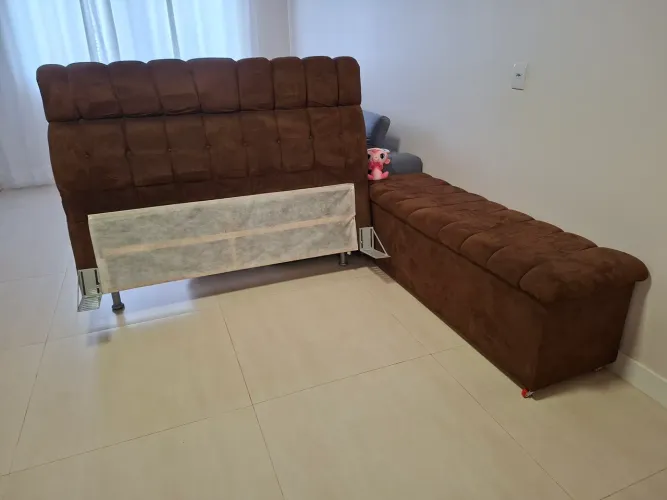 Cabeceira e baú