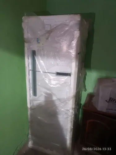 Vendo ou troco Geladeira nunca usada