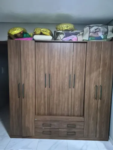 Roupeiro casal 8 portas 4 gavetas MadeiraMadeira