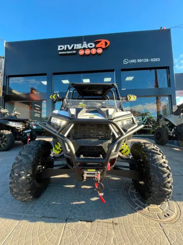 UTV Polaris 4 lugares RZR 1000cc ano 2021