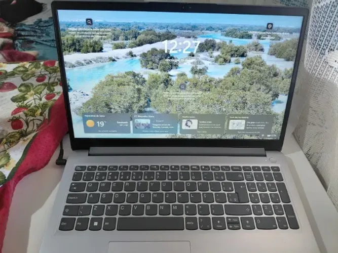 Notebook Lenovo IdeaPad 1 | AMD Ryzen 3 | 4GB RAM | SSD 256GB-(Comprado em maio)