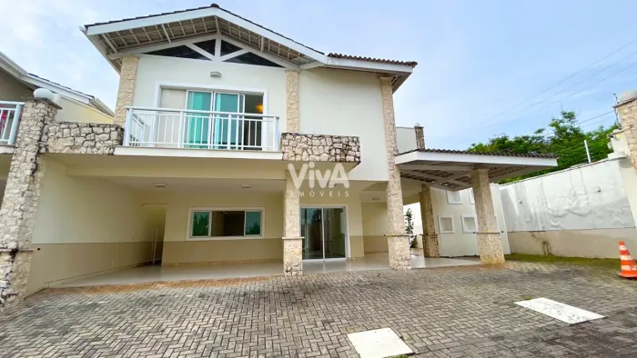 Casa em condomínio com 5 suítes no Cambeba