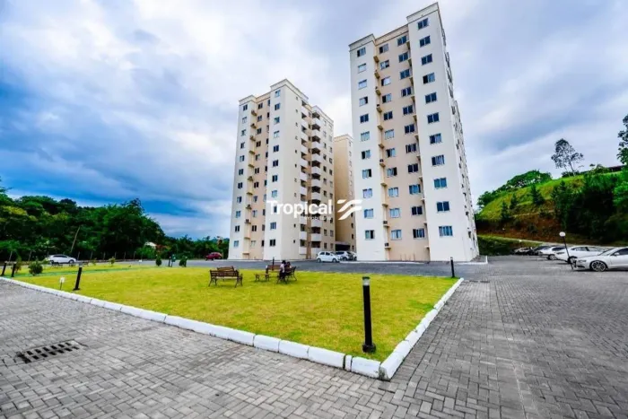 Apartamento com 2 dormitórios para alugar, 63 m² por R$ 1.500/mês - Itoupava Central - Blu