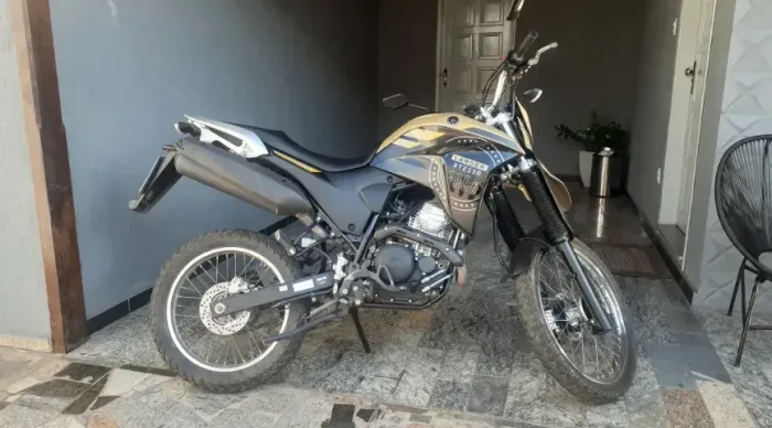 XTZ250 LANDER 1996