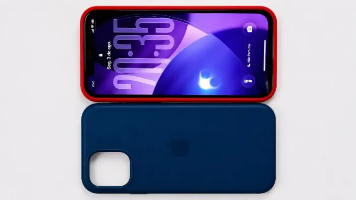 ? OPORTUNIDADE! ? ? iPhone 12 - 128GB ? 99% de saúde da bateria ? Sem tela quebrada.