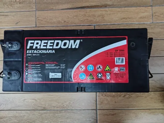 Bateria estacionária Freedom 185A