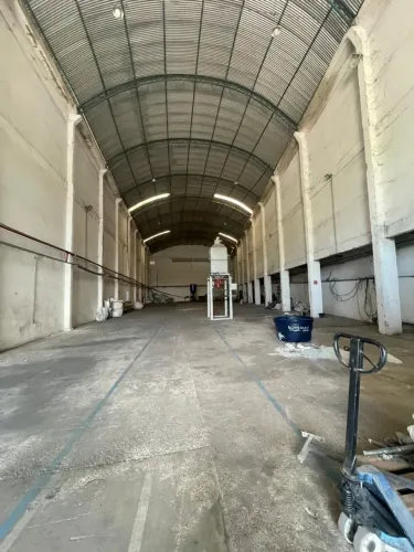 Galpão com 1.000m² Logístico e Industrial no Aleixo Prox. Distrito