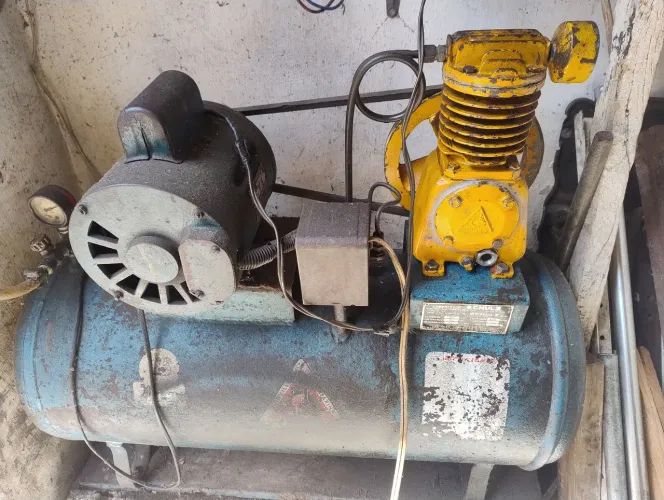 Compressor de Ar profissional Schulz MS 2.6 / 75 litros 120 LBS