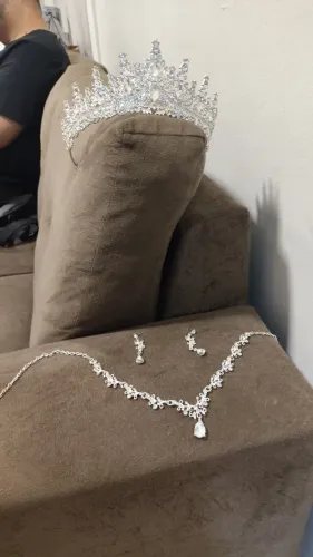 Tiara e acessórios de noiva