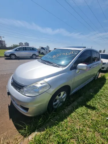 Nissan Tiida SL 1.8/1.8 Flex 16V Aut. 2012