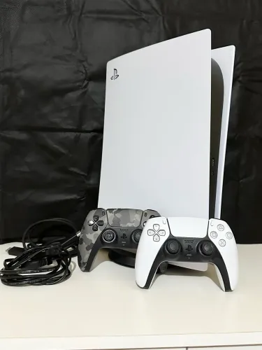 PlayStation 5 com 2 controles originais 