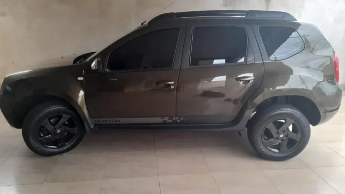 Renault Duster Dynamique 2.0 Hi-flex 16V Aut. 2013