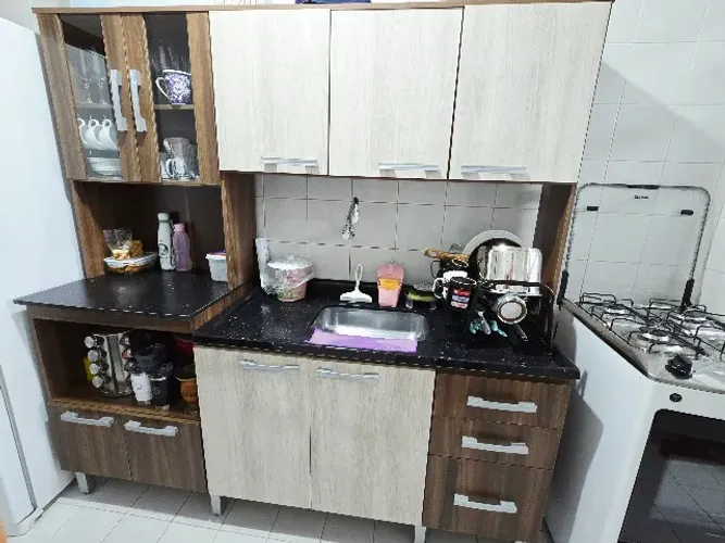 Vendo Armário de cozinha (187 x 58 cm), com cuba de pia (120cm)