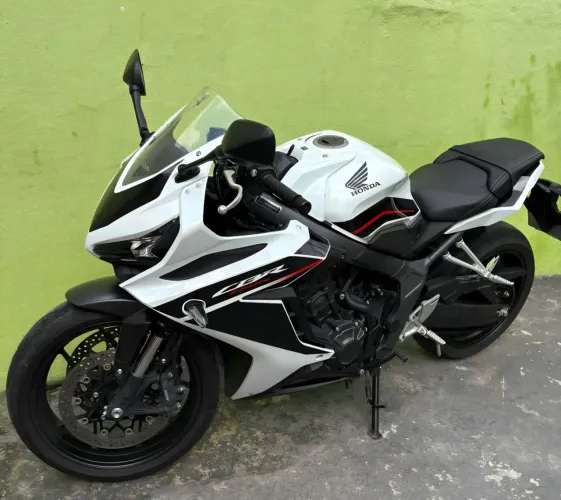 CBR 650R 2024