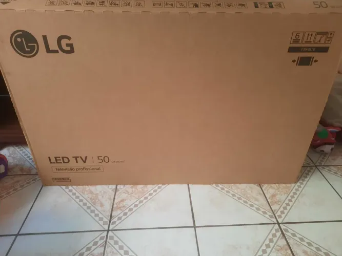 Vendo TV smart 4k - Nova na caixa - Nunca usado