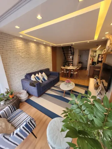 Duplex para venda tem 149 metros quadrados com 3 quartos em Corrêas - Petrópolis - RJ