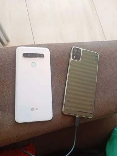 Vendo dois celulares