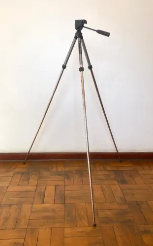 Tripé Sakar Pedestal Sem Suporte De Câmera