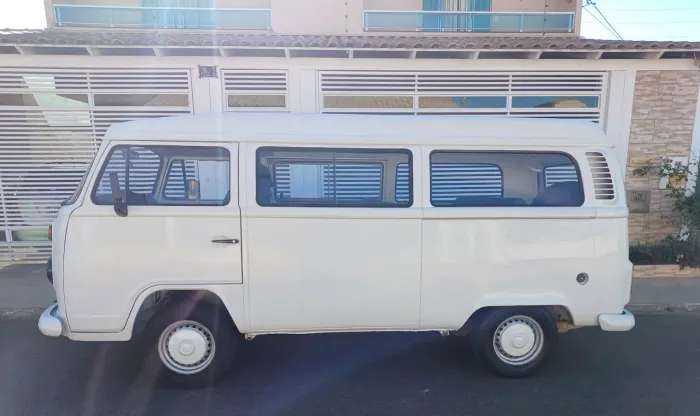 Volkswagen Kombi Standard/ Luxo/ Serie Prata 2006