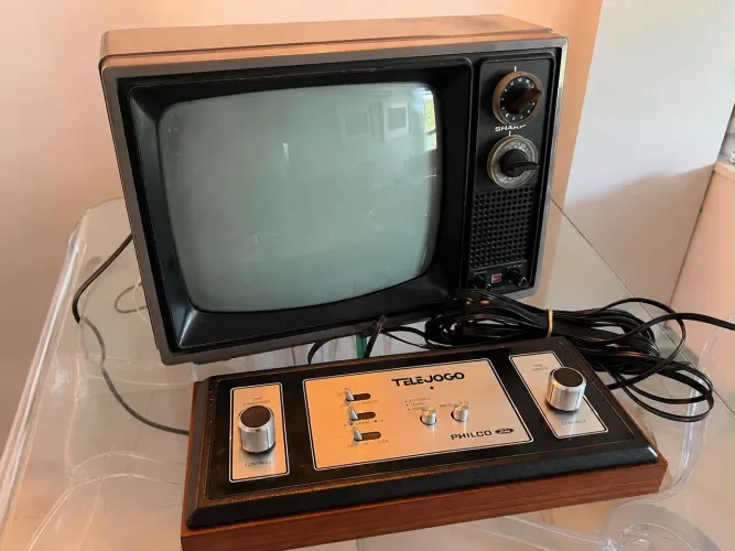 Tele jogo + tv os dois em raríssimo estado de conservação