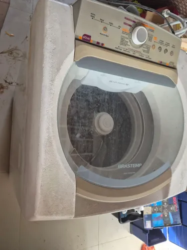 VENDO MAQUINA DE LAVAR (QUEBRADA)