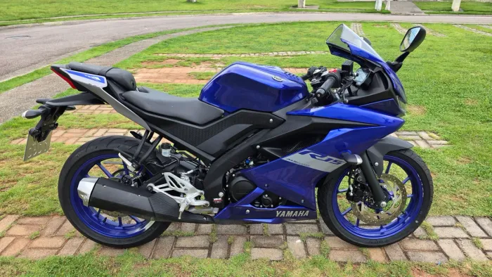 YAMAHA R15 2024 - APENAS 1.600 KM - ESTADO DE ZERO! Troca